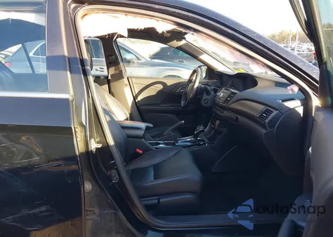 2017 Honda Accord Sport Se z USA, uszkodzony, nr VIN 1HGCR2F13HA291955